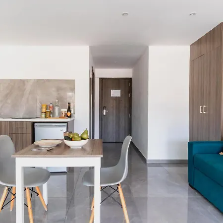 Delightful Vacation Flat With Balcony And Pool In Ayia Napa All Yours *